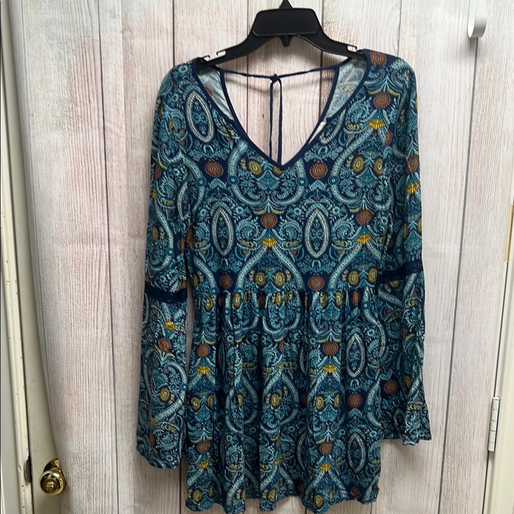 Band of Gypsies Bell Sleeve Blue Paisley Dress with pockets 💙